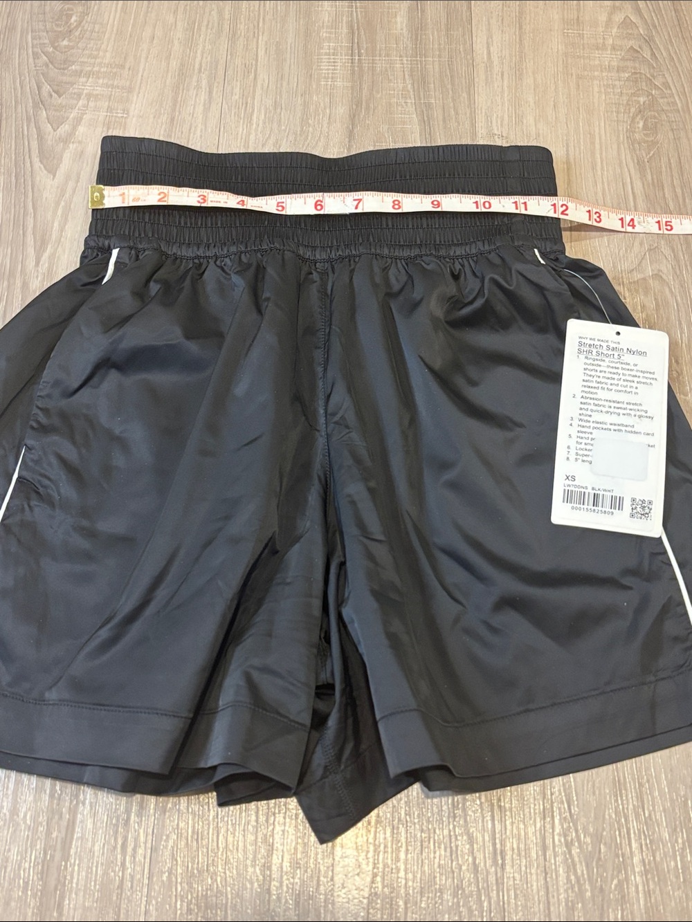 Lululemon Stretch Satin Nylon Super-High-Rise Short 5" in black Size XS - Picture 13 of 16